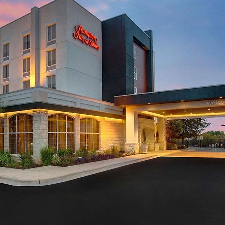 Hampton Inn & Suites-Austin Airport Exterior photo