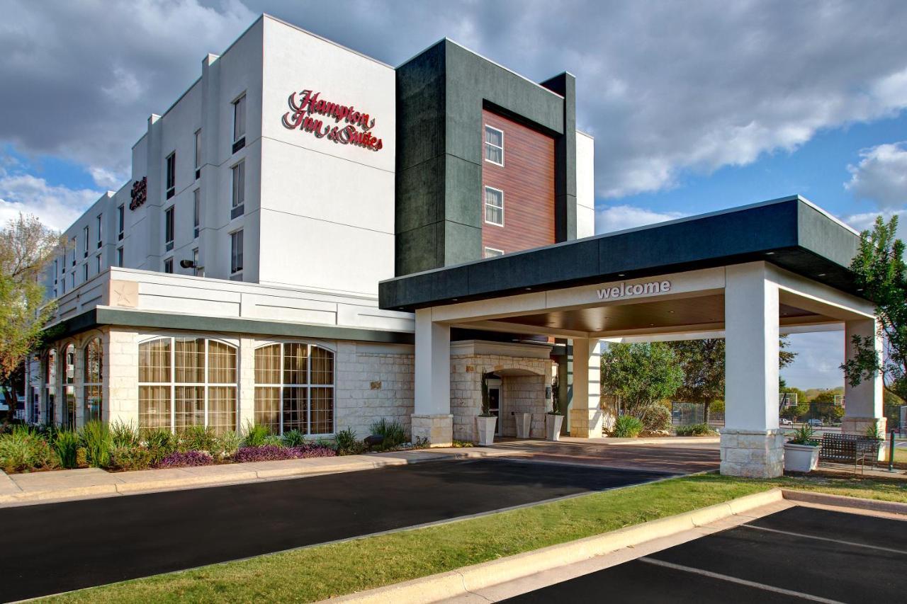 Hampton Inn & Suites-Austin Airport Exterior photo