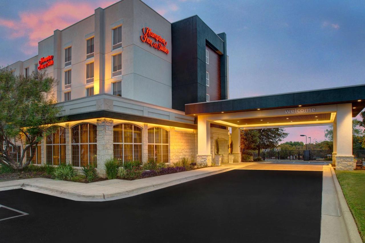 Hampton Inn & Suites-Austin Airport Exterior photo