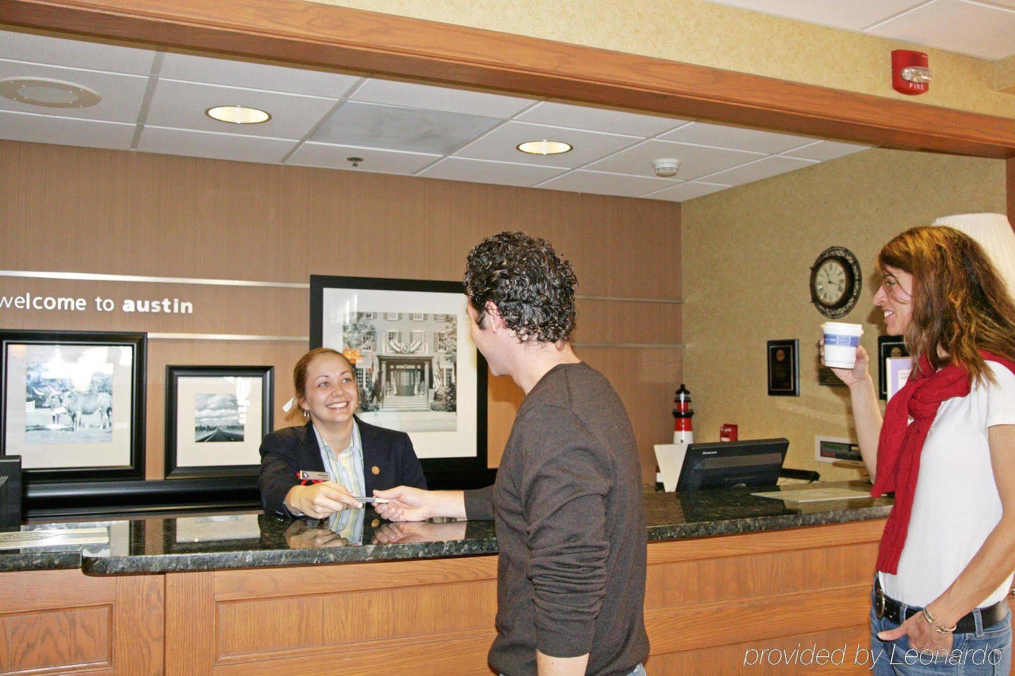 Hampton Inn & Suites-Austin Airport Interior photo