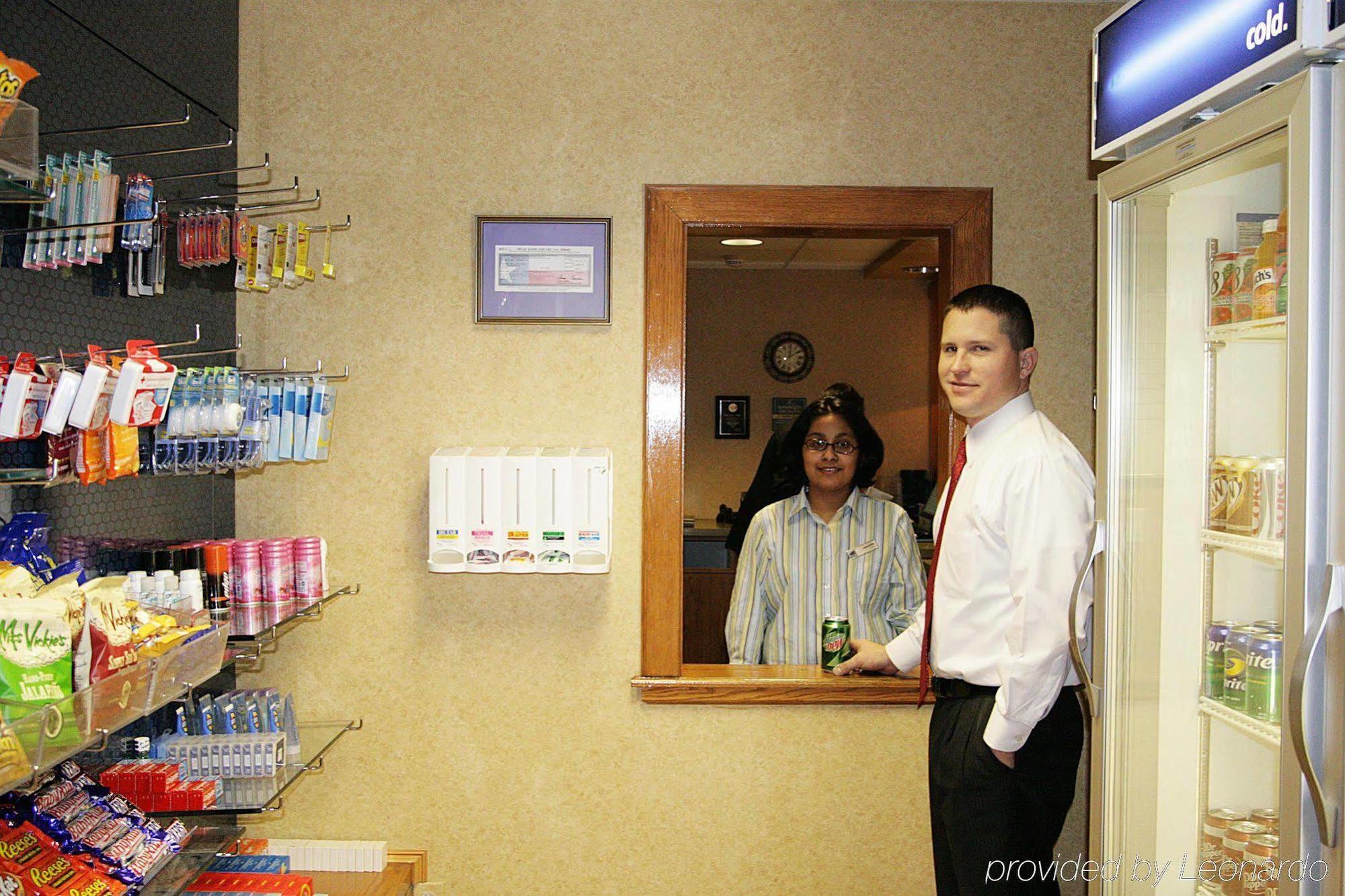 Hampton Inn & Suites-Austin Airport Interior photo