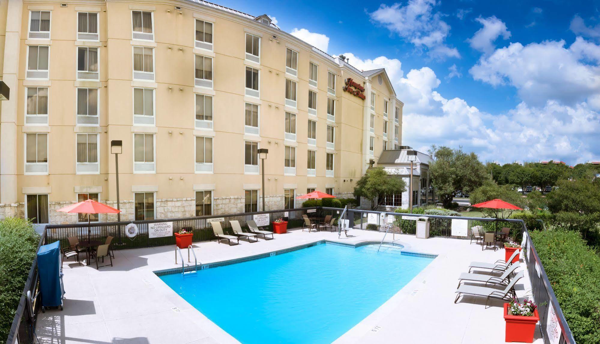 Hampton Inn & Suites-Austin Airport Exterior photo